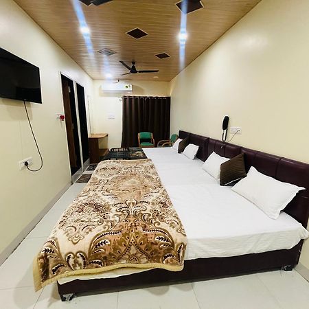 Shri Shiv Ganga Bhakt Niwas Hotel Ujjain Exterior photo