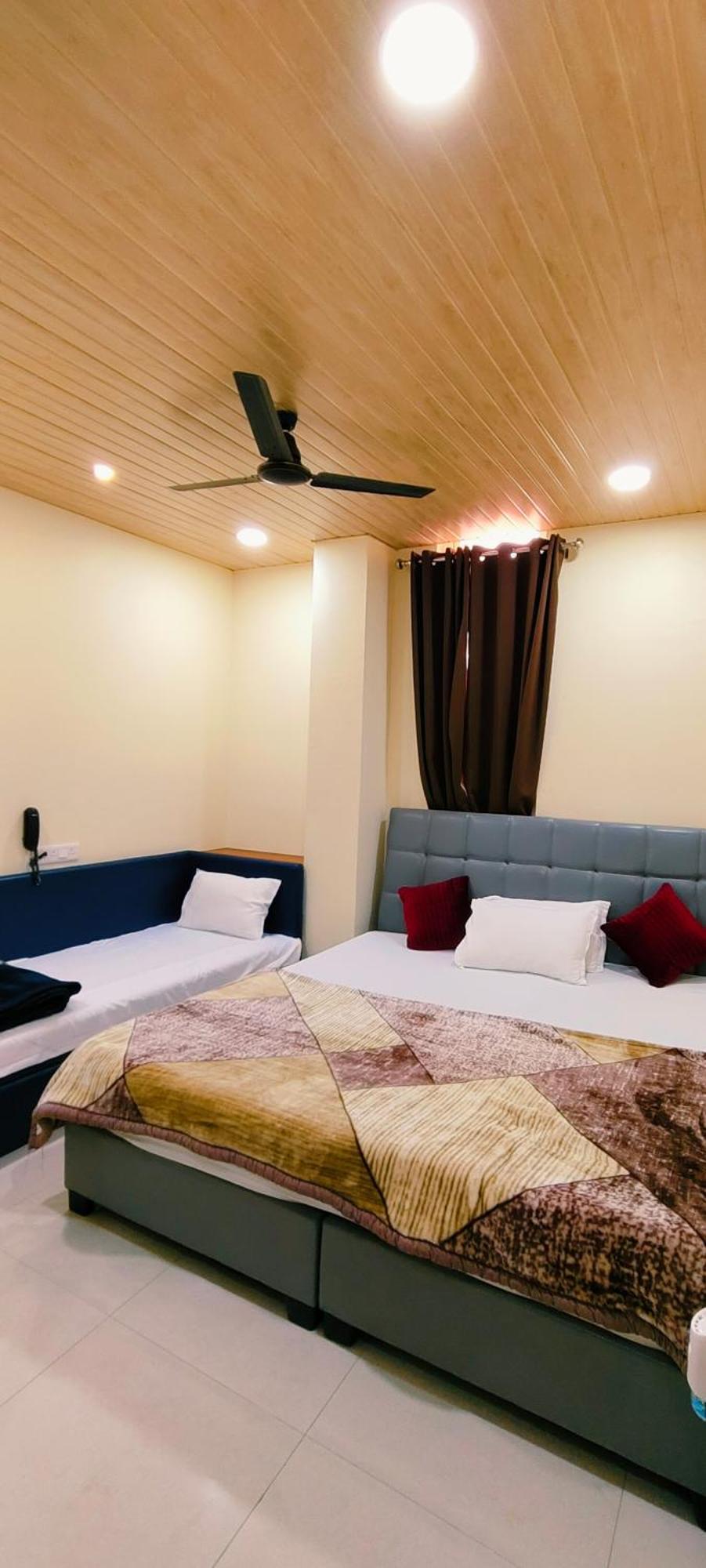 Shri Shiv Ganga Bhakt Niwas Hotel Ujjain Exterior photo