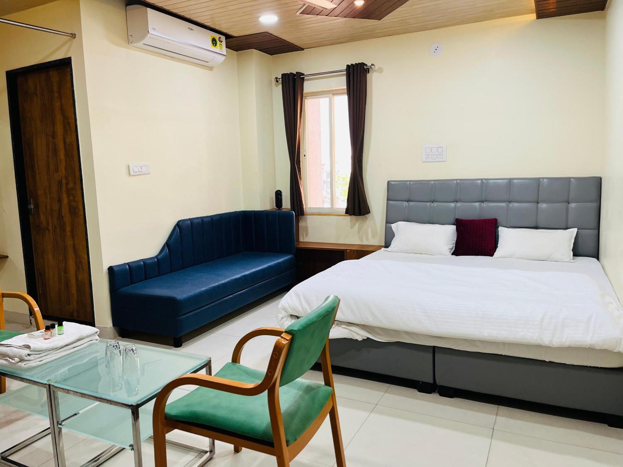 Shri Shiv Ganga Bhakt Niwas Hotel Ujjain Exterior photo